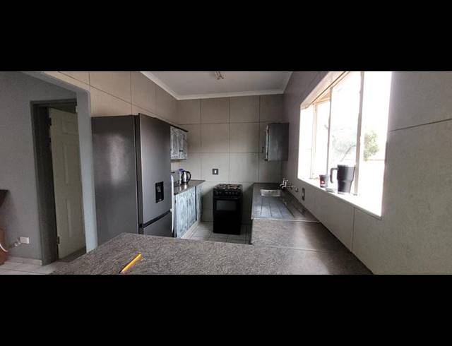 1 BEDROOM TOWNHOUSE FOR SALE IN VERWOERDPARK